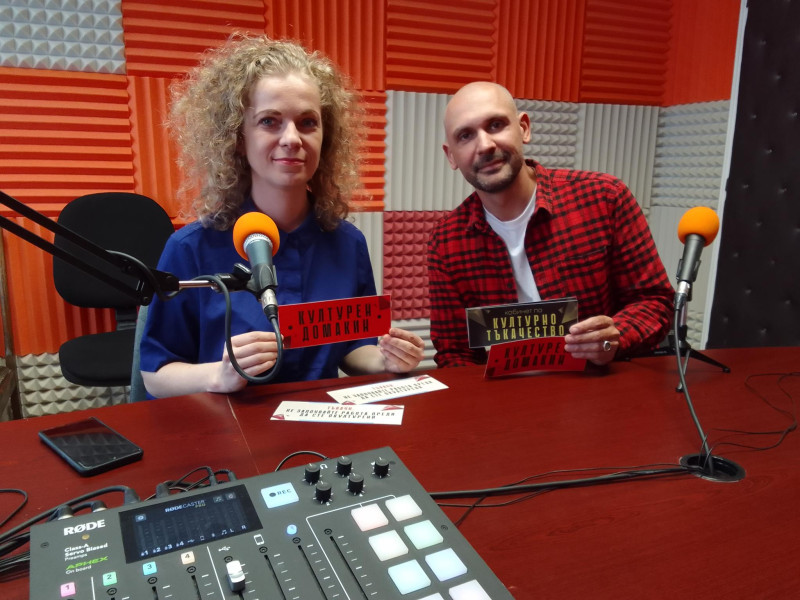 Снимка за "Нови тъкачи за Габрово" с първа спирка на Реги...