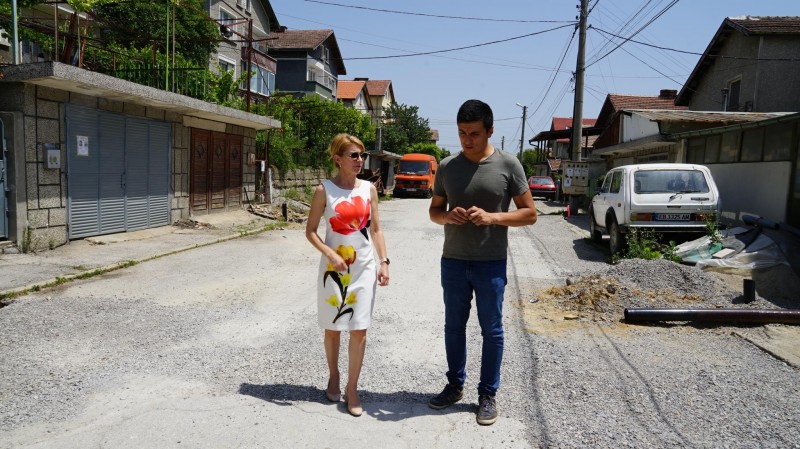 Снимка за Улици „Урожай“ и „Звезда“ вече са с нов водопро...