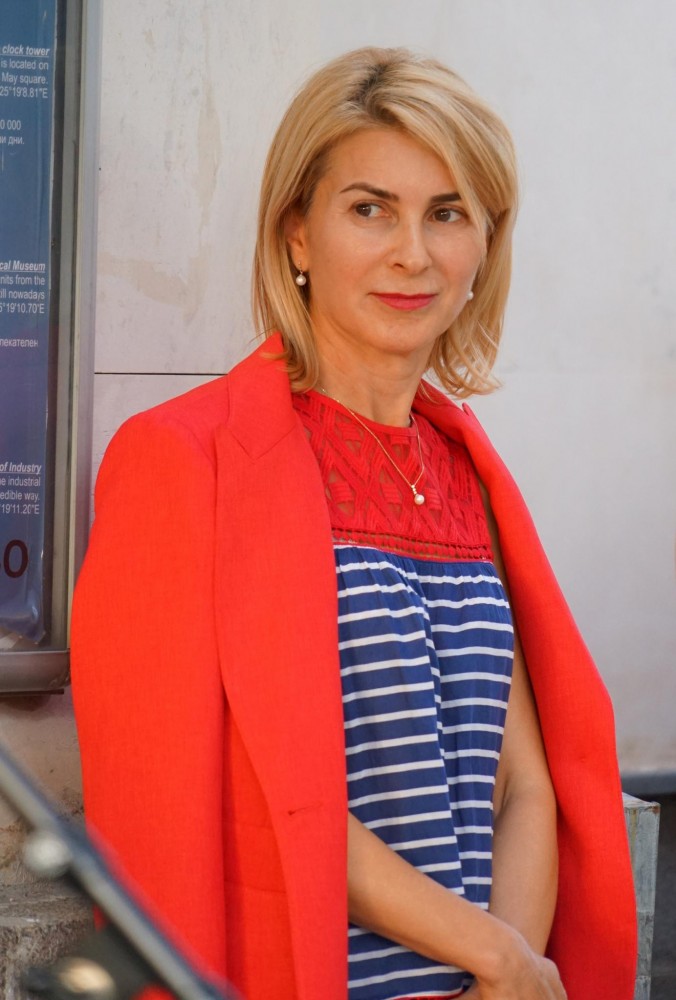 Снимка за 9884