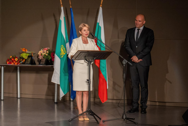 Снимка за Габрово отличи личностите и институциите с прин...