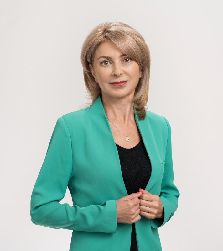 Снимка за Таня Христова: Училището превръща знанието в пъ...