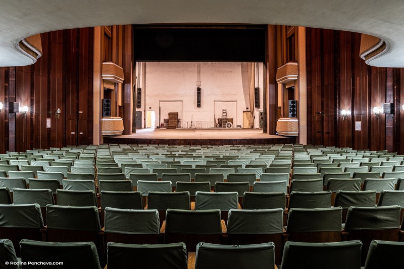 Снимка за Домът на културата с главна роля в мултивизуалн...