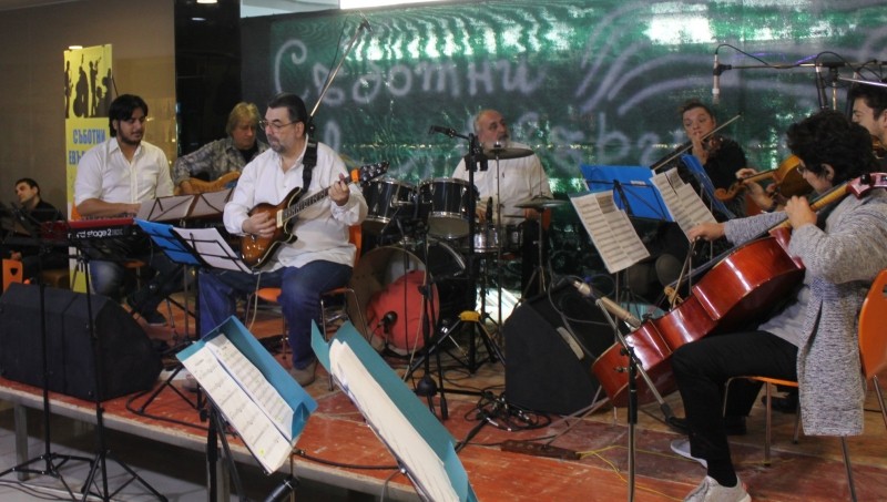 Снимка за Мими Николова гост-солист на „Съботните евъргри...