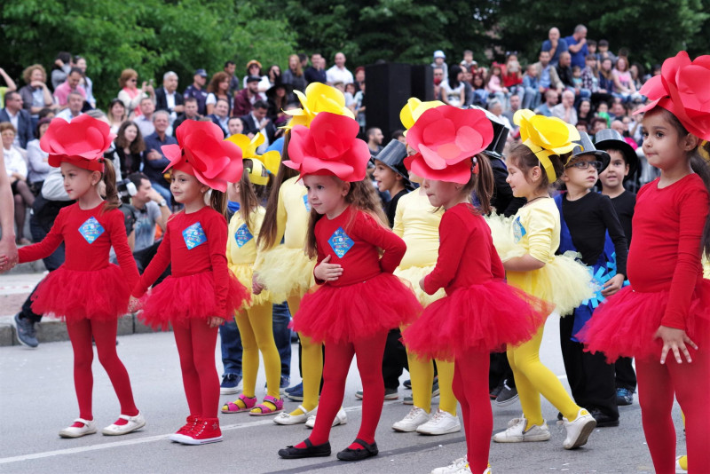 Снимка за Къде да заведете децата в карнавалния ден? 