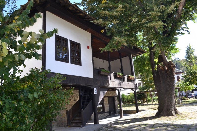 Снимка за От 1 април експозициите на Регионален историчес...