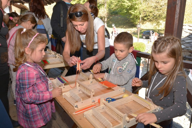 Снимка за Трети международен фестивал „Традиции, багри, к...