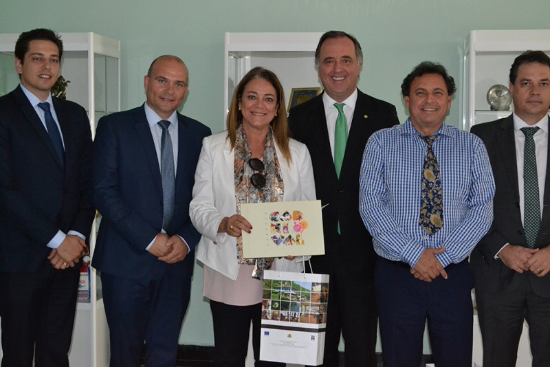 Снимка за Представители на бразилския парламент посетиха ...