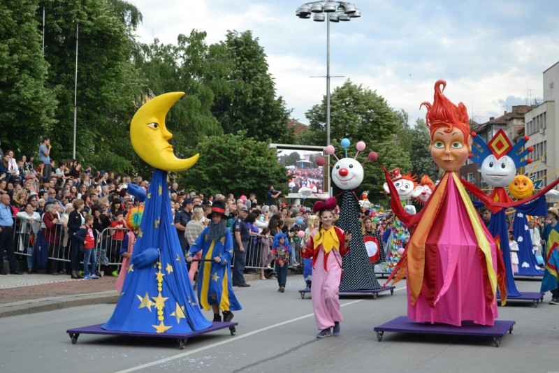 Снимка за Победителите в Конкурса за Карнавална картина "...