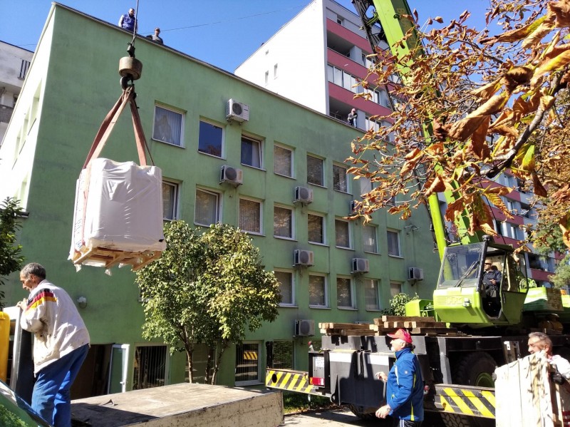 Снимка за Започна ремонт на покрива на сградата на Държав...