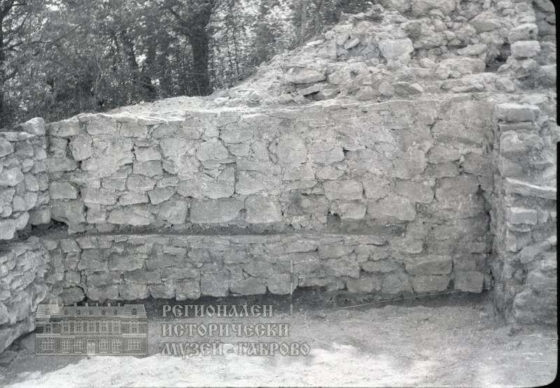 Снимка за Крепостта край село Здравковец крие исторически...