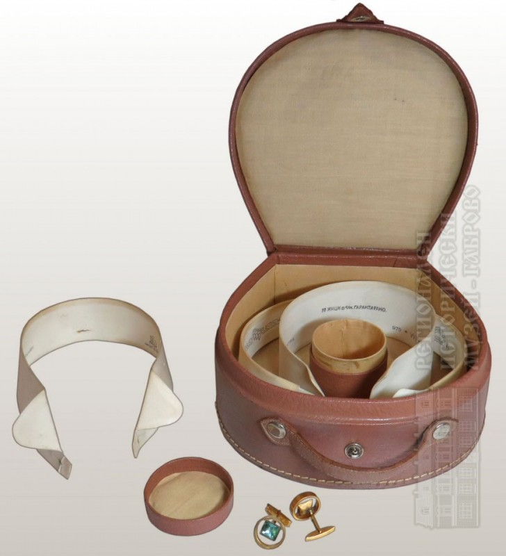 Снимка за Мъжко куфарче разказва историята от възходи и с...