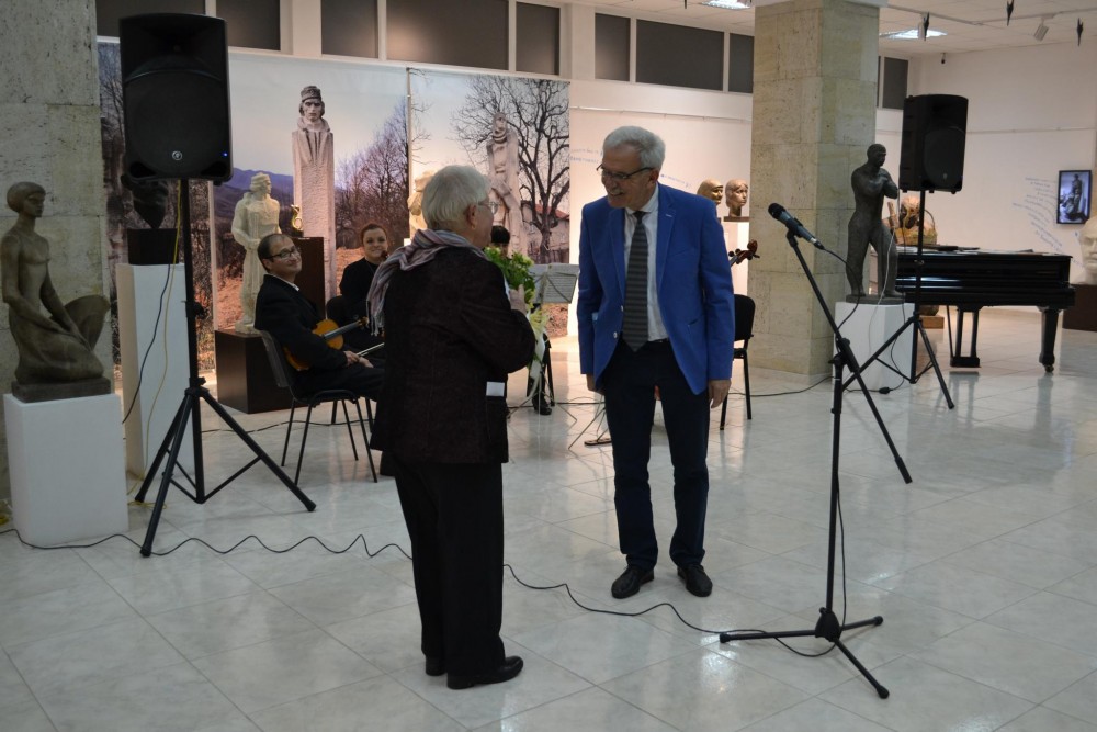 Снимка за 8459