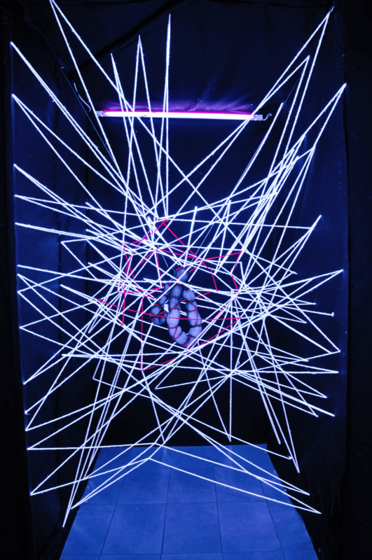 Снимка за Сетивна художествена инсталация „НА ТЪМНО“