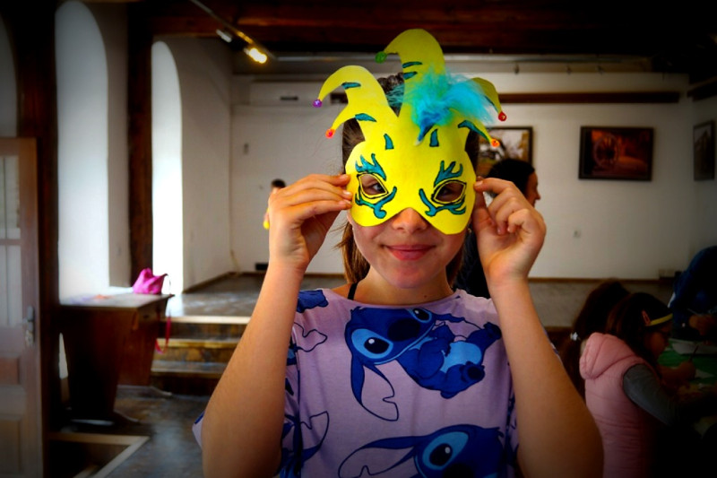 Снимка за Боженци подгрява за карнавала с ателие за маски