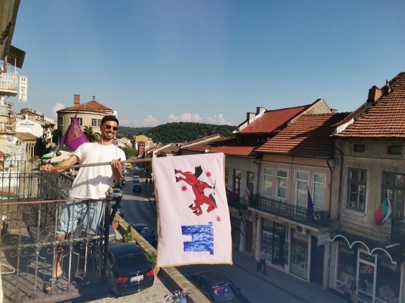 Снимка за Арттворби „окупират“ домовете на габровци