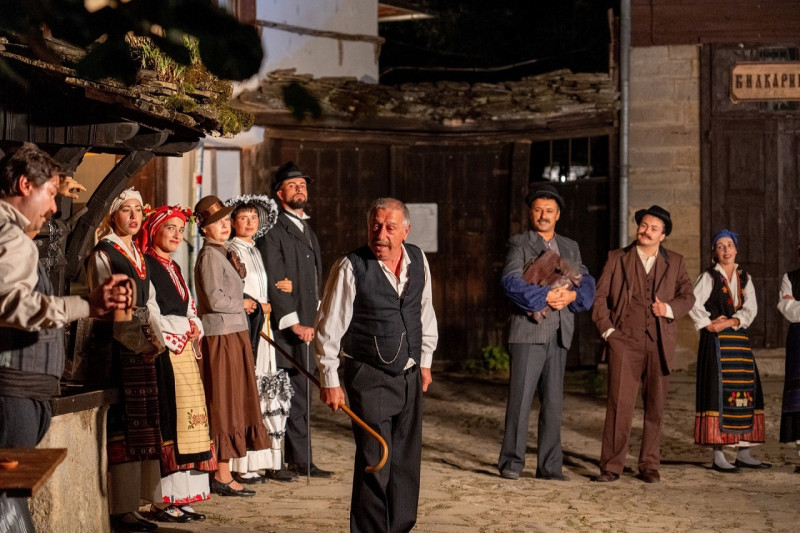 Снимка за Спектакълът „БожанкалииТе“ отново пред публика