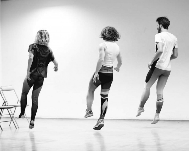 Снимка за Танцуващото тяло и отварянето на пространството