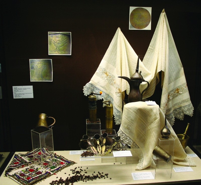 Снимка за Изложба от гравирани медни съдове представя ЕМО...