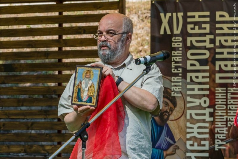 Снимка за В ЕМО „Етър“ отбелязват Денят на Св. Спиридон –...