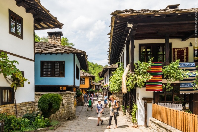 Снимка за Къде е мястото на музея за развитието на образо...