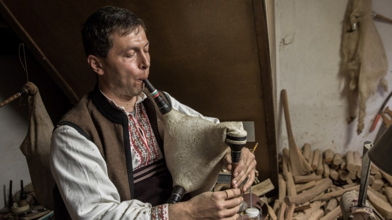 Снимка за 85 000 лв. безвъзмездно за подпомагане на заная...