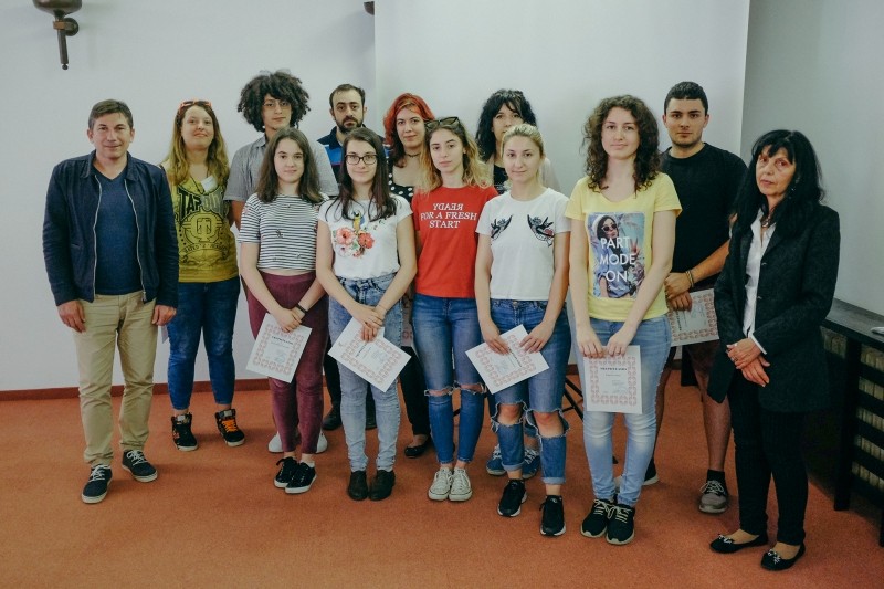 Снимка за Студенти от Националната художествена академия ...