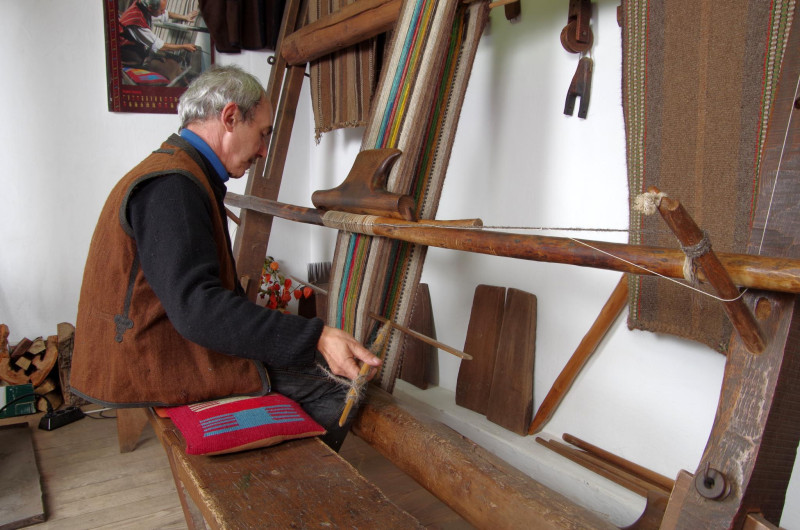 Снимка за Мутафчията на музей „Етър“ е обявен за живо чов...