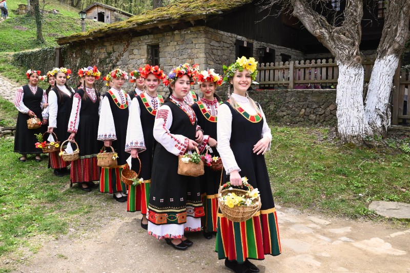 Снимка за Лазаруване в Етъра