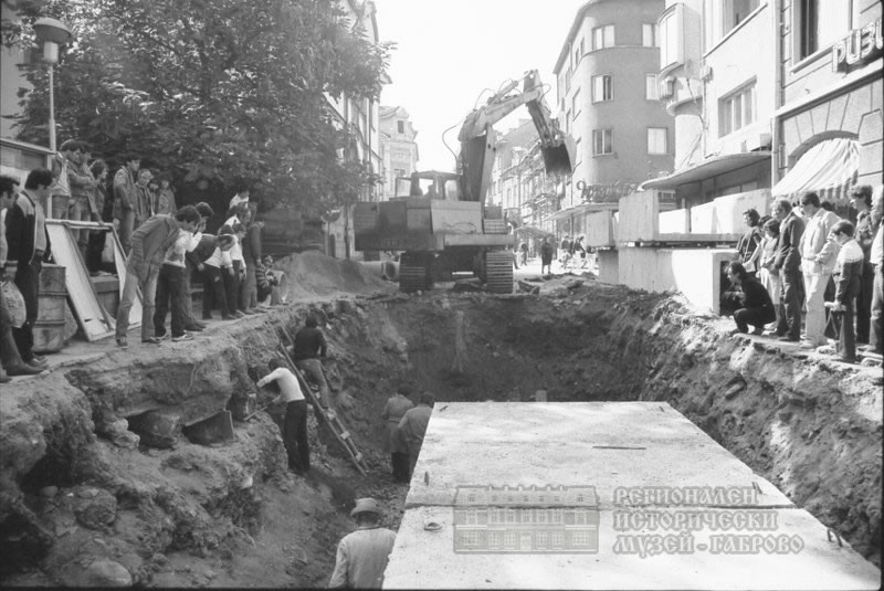 Снимка за 130 години археологически проучвания в Габровск...