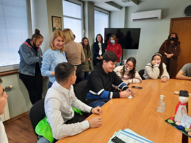 Снимка за На 1 март Кметът посрещна доброволците на Младе...