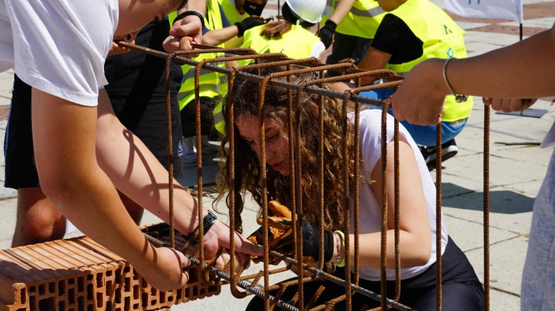 Снимка за Летен строителен кампус - академия за лидери