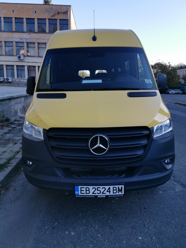 Снимка за Два нови училищни автобуса получи Габрово от ми...