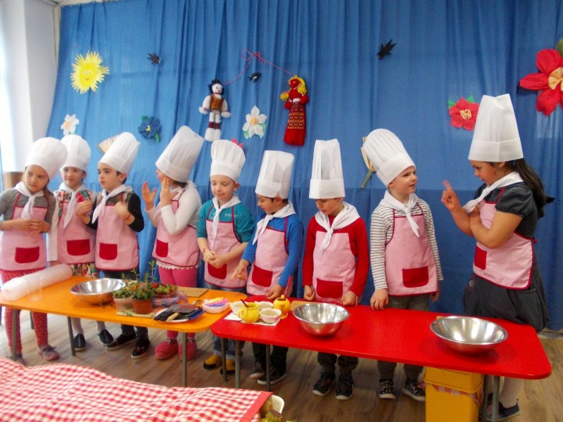 Снимка за В ДГ ”Ран Босилек” готвиха здравословно с шеф-г...