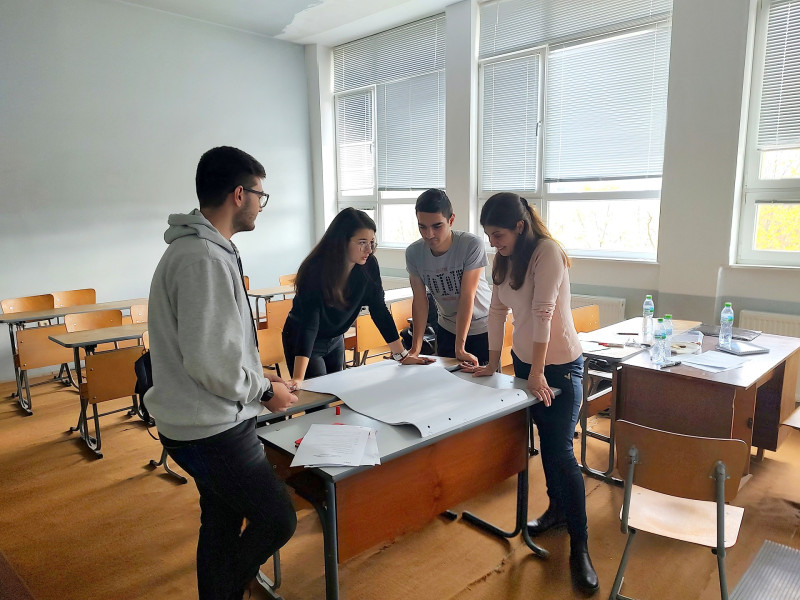 Снимка за Ученици и студенти с бизнес идеи за привличане ...