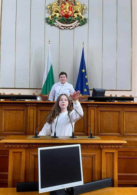 Снимка за Европроект насърчава диалога между младежи и ин...