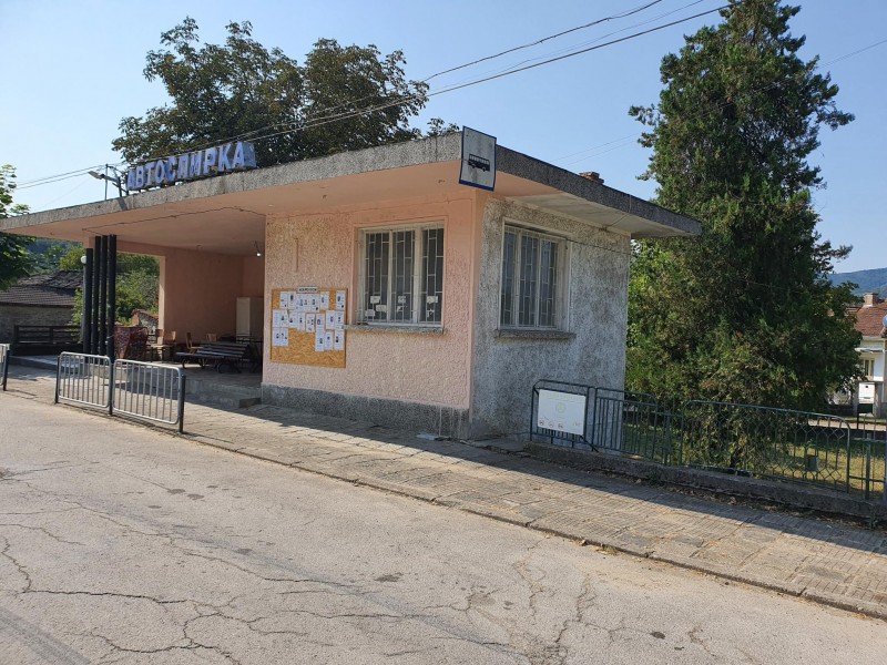 Снимка за Община Габрово отдава под наем магазин в село Г...