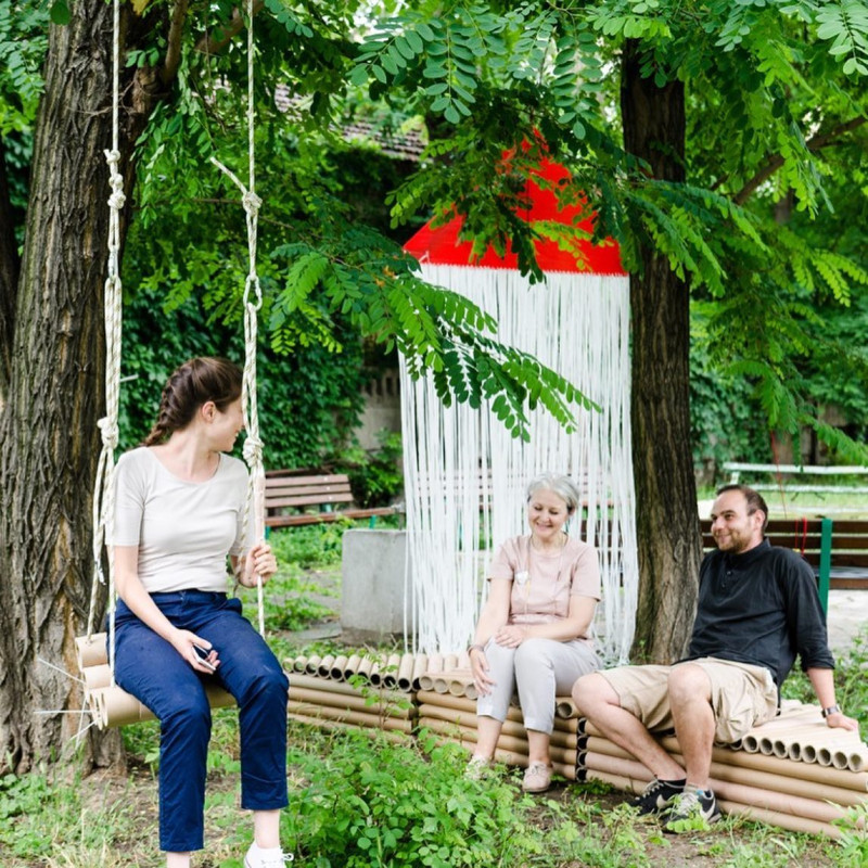 Снимка за Включете се в работилница за градски мебели в „...