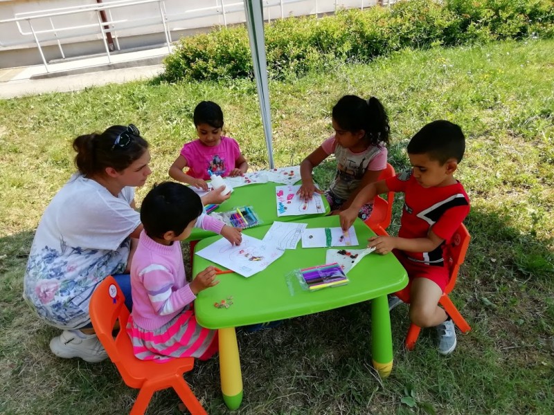 Снимка за 15 бъдещи първолаци завършиха „Лятно училище“