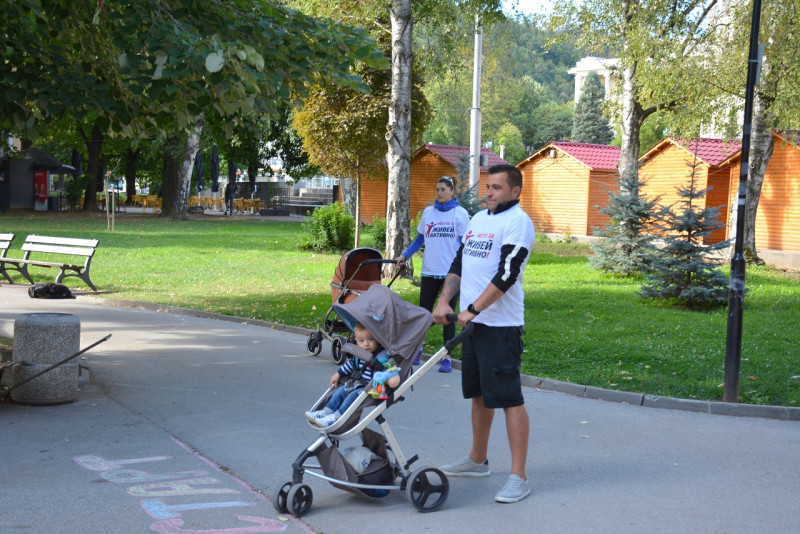 Снимка за Преобладаващо мъжко присъствие в „Мама е добър ...