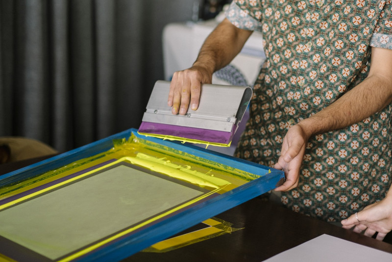 Снимка за Творческа работилница за ситопечат задава въпро...