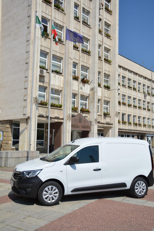Снимка за Нов автомобил за социалния патронаж в Габрово