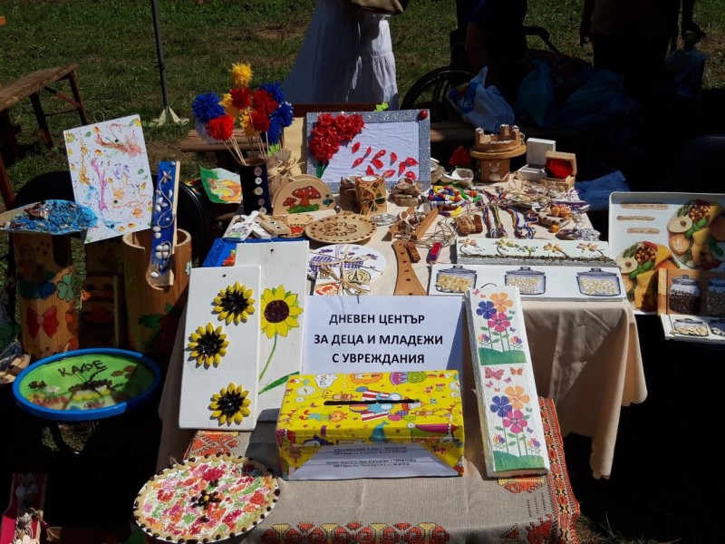 Снимка за Благотворителен щанд на Дневен център за деца и...