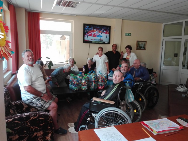 Снимка за Дари капачка - спаси живот