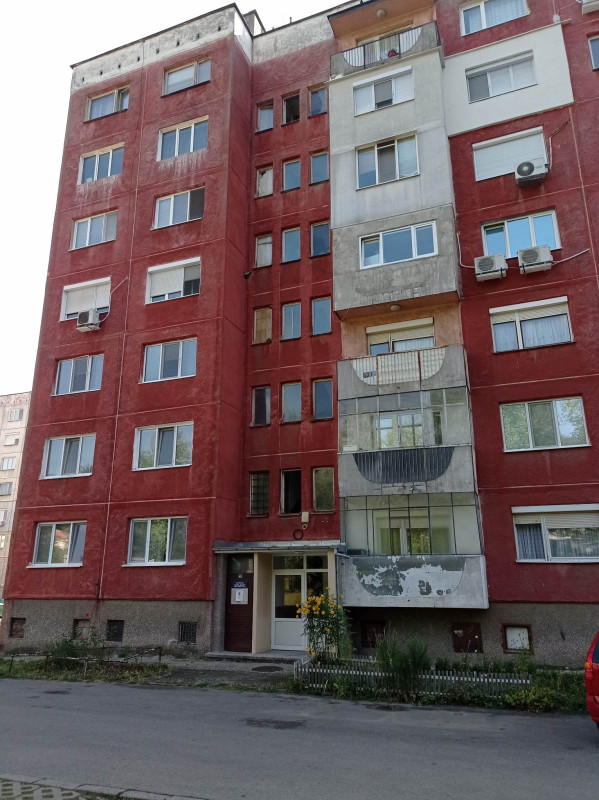 Снимка за В ход са проверки на общинския жилищен фонд