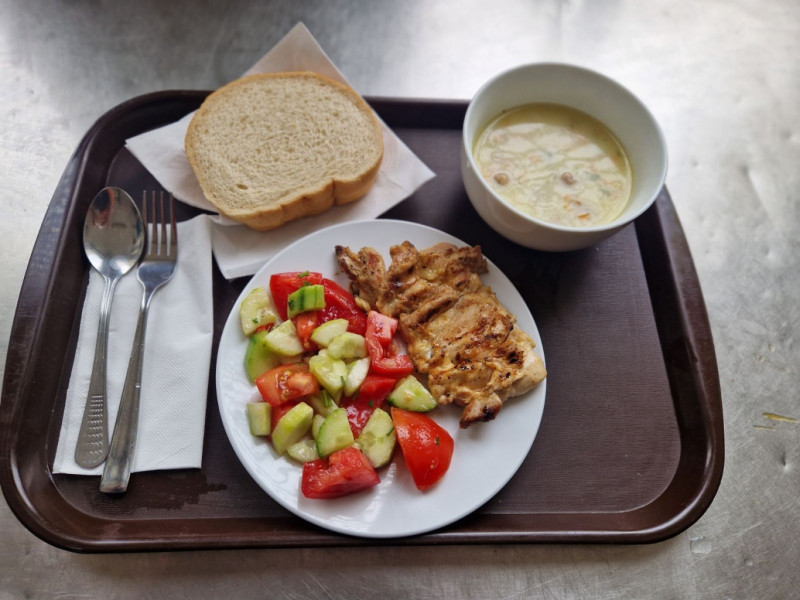 Снимка за Услугата „Топъл обяд“ е подсигурена до 2025 г.