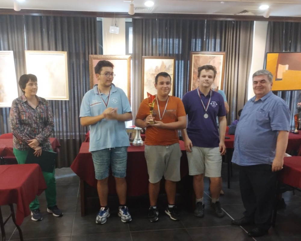 Снимка за 12051