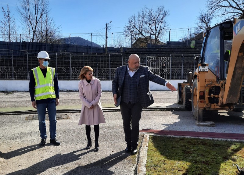 Снимка за Започва изграждането на нова лекоатлетическа пи...