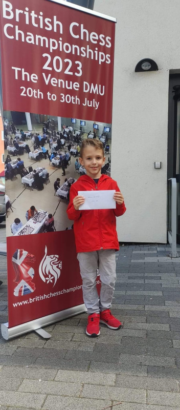 Снимка за 6-годишният състезател по шахмат от ШК "Орловец...