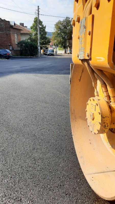 Снимка за Обновена е ул. „Райко Даскалов“, след подмяна н...