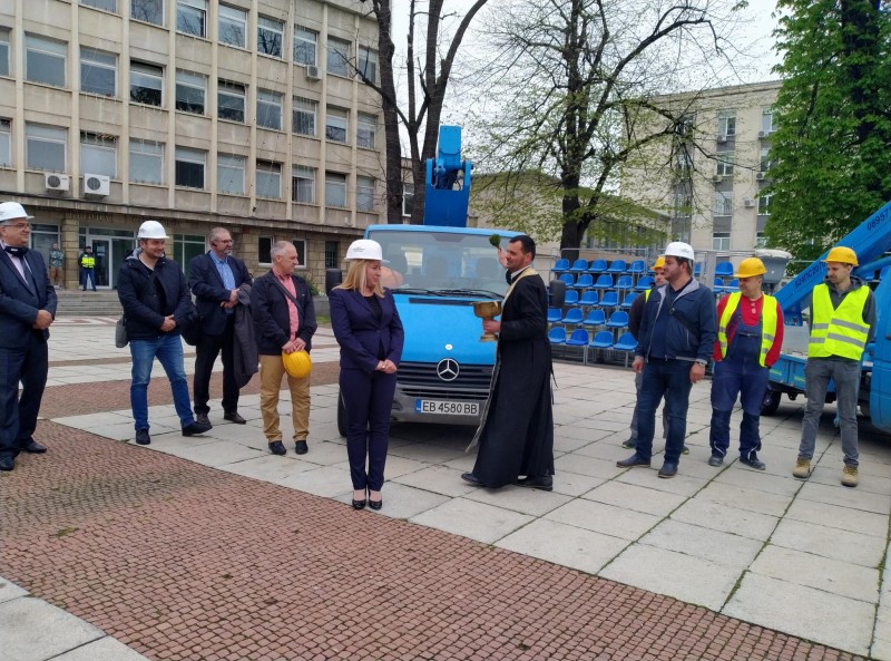 Снимка за Таня Христова: Модернизацията на уличното освет...